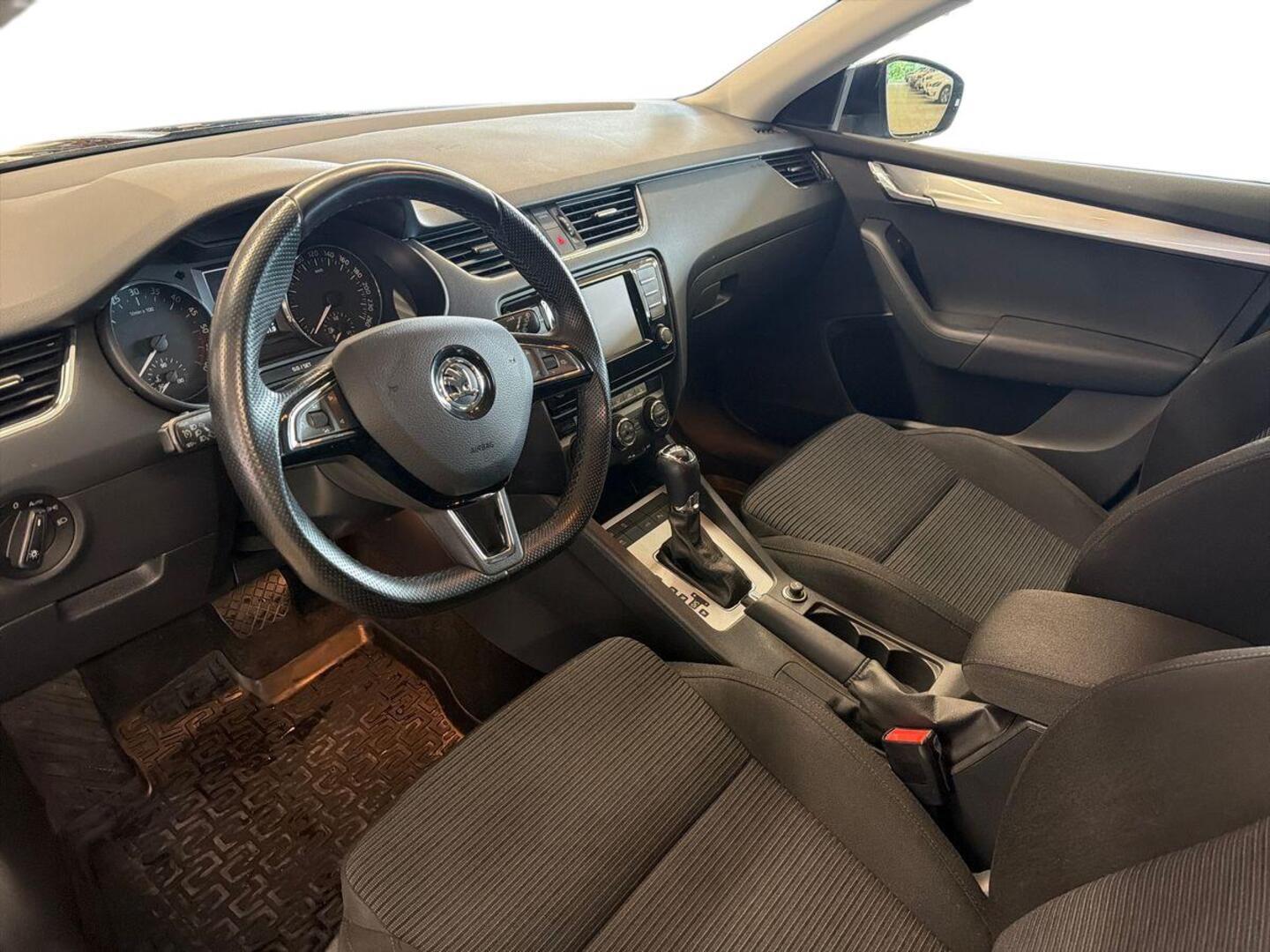 SKODA Octavia 2016
