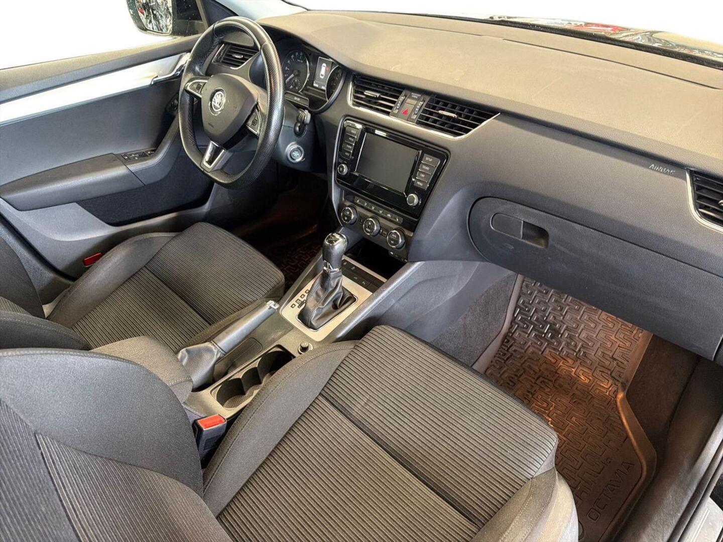 SKODA Octavia 2016