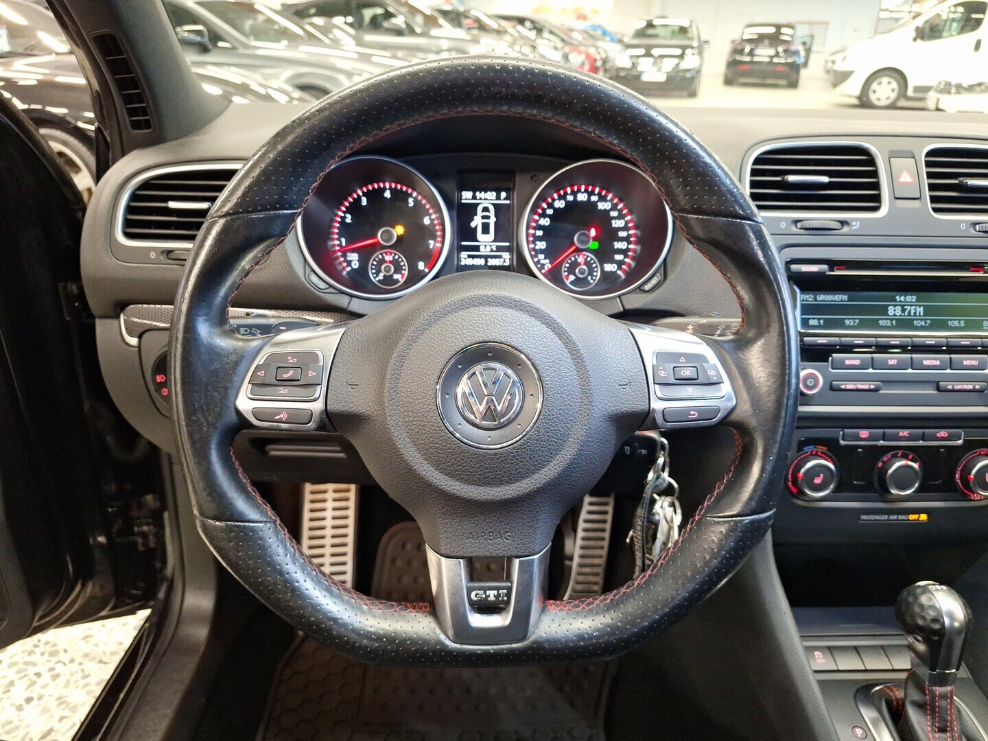 VOLKSWAGEN Golf 2013