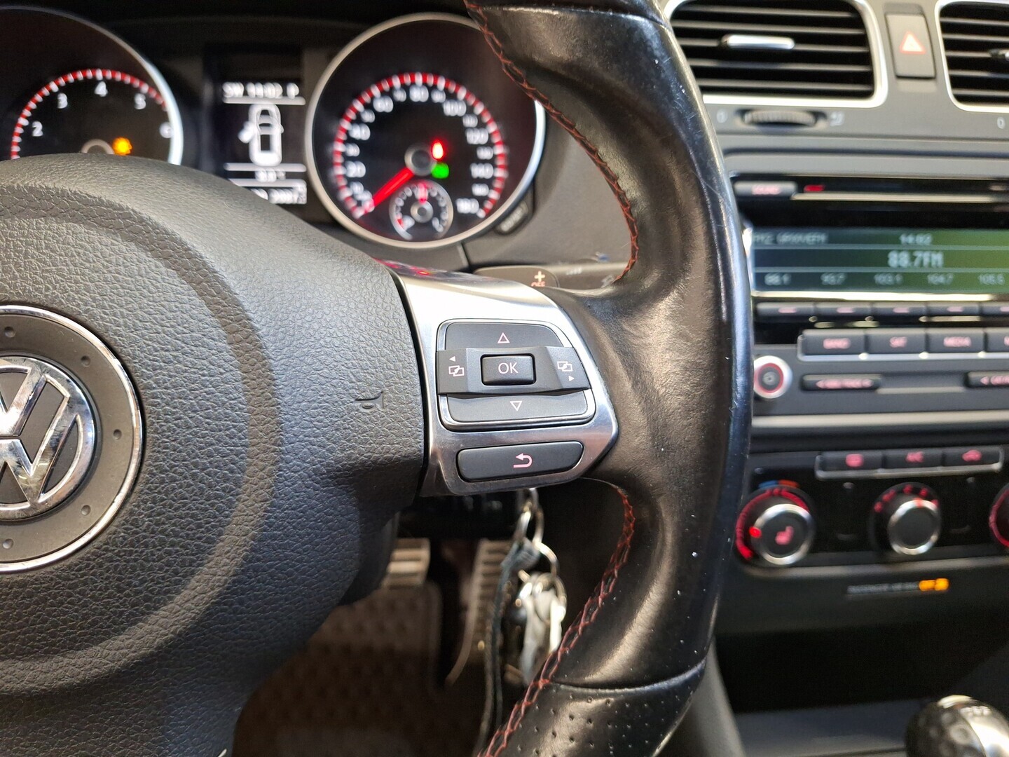 VOLKSWAGEN Golf 2013