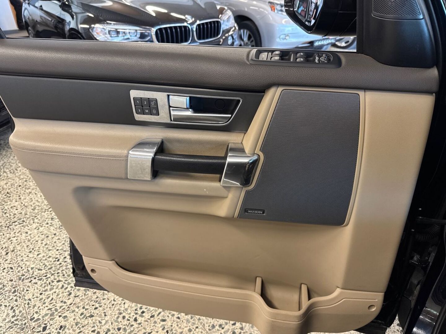 LAND ROVER Discovery 2016