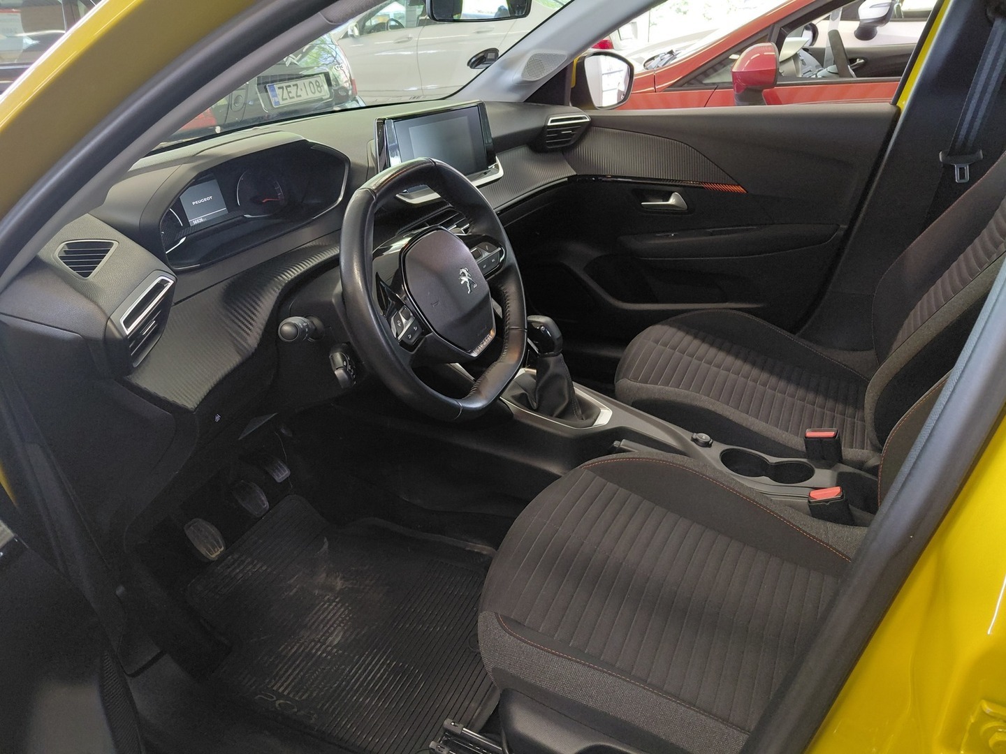 PEUGEOT 208 2021