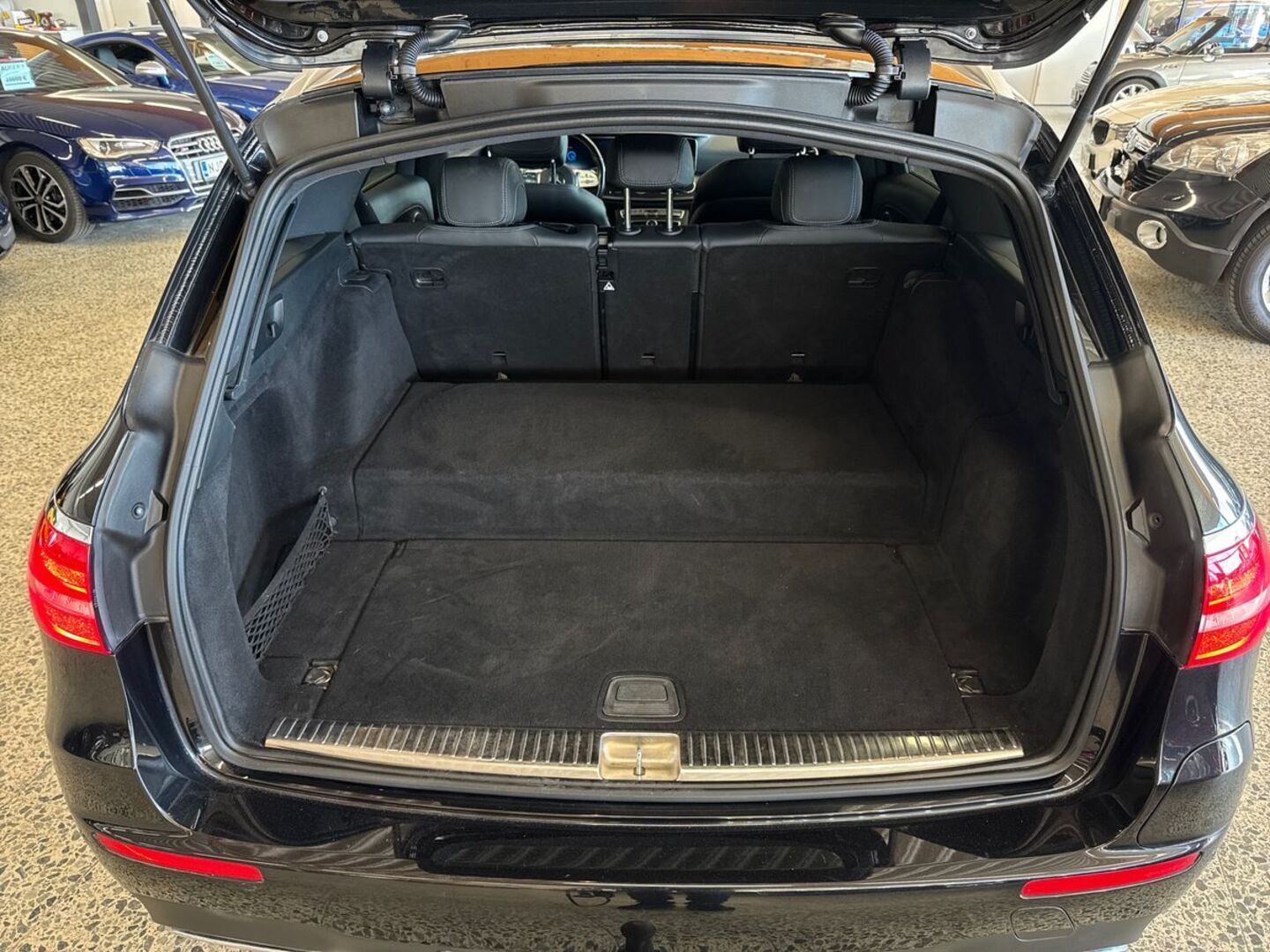 MERCEDES-BENZ E 2020