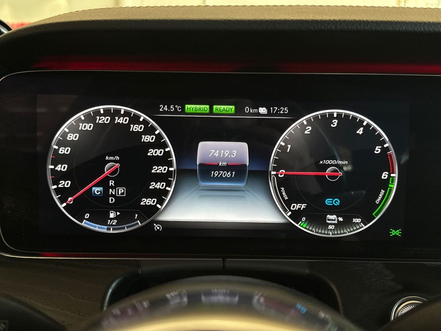 MERCEDES-BENZ E 2020