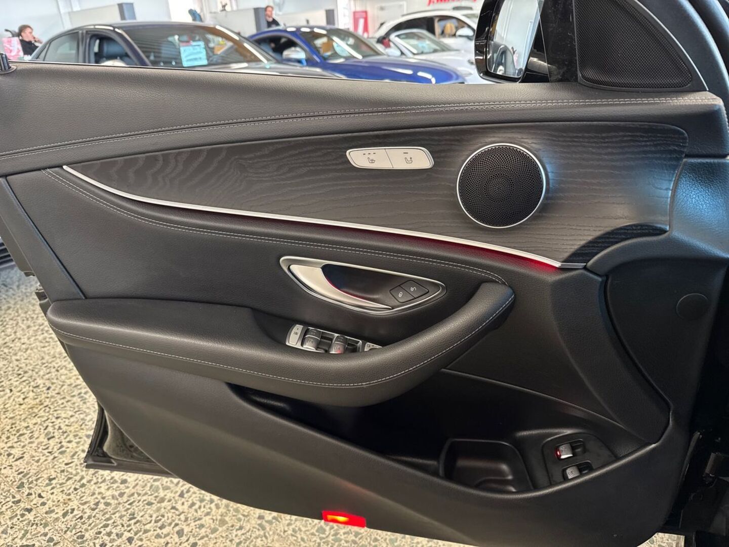 MERCEDES-BENZ E 2020