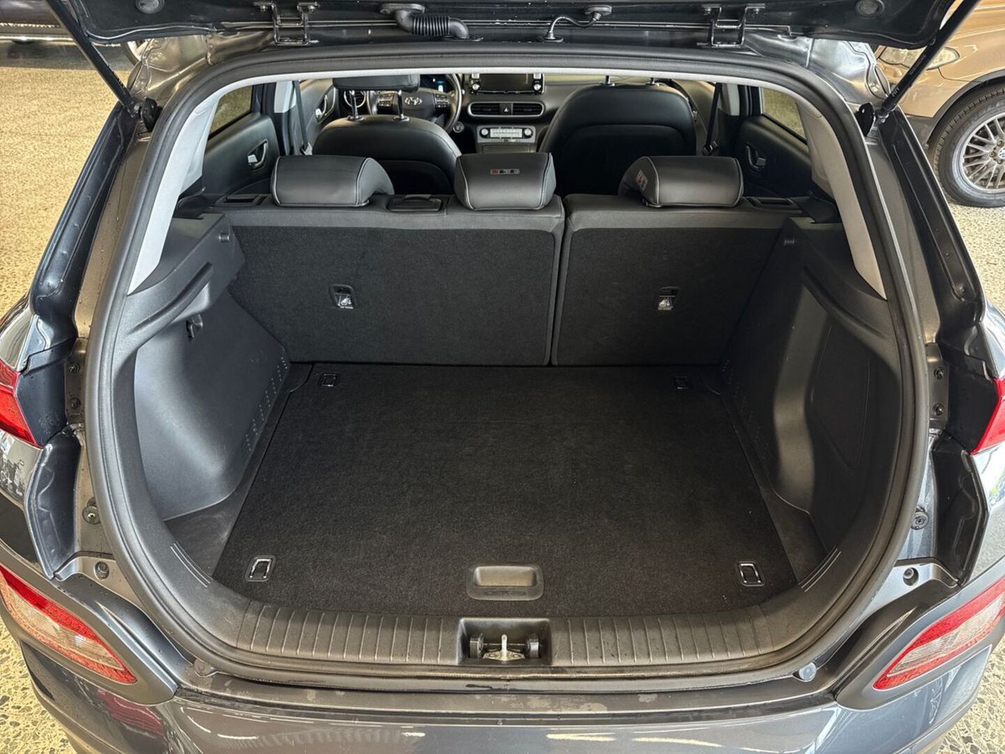 HYUNDAI KONA 11