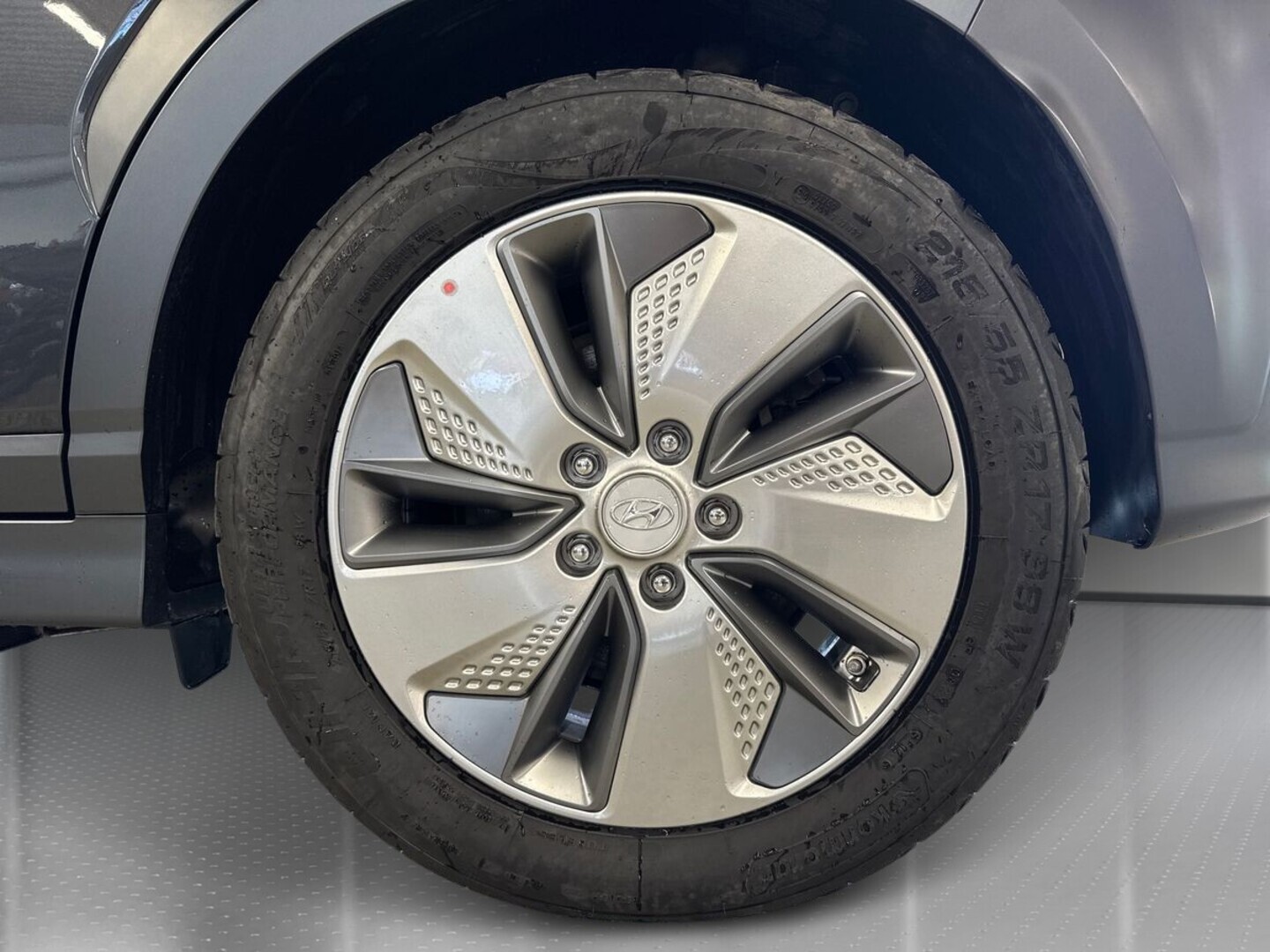 HYUNDAI KONA 13