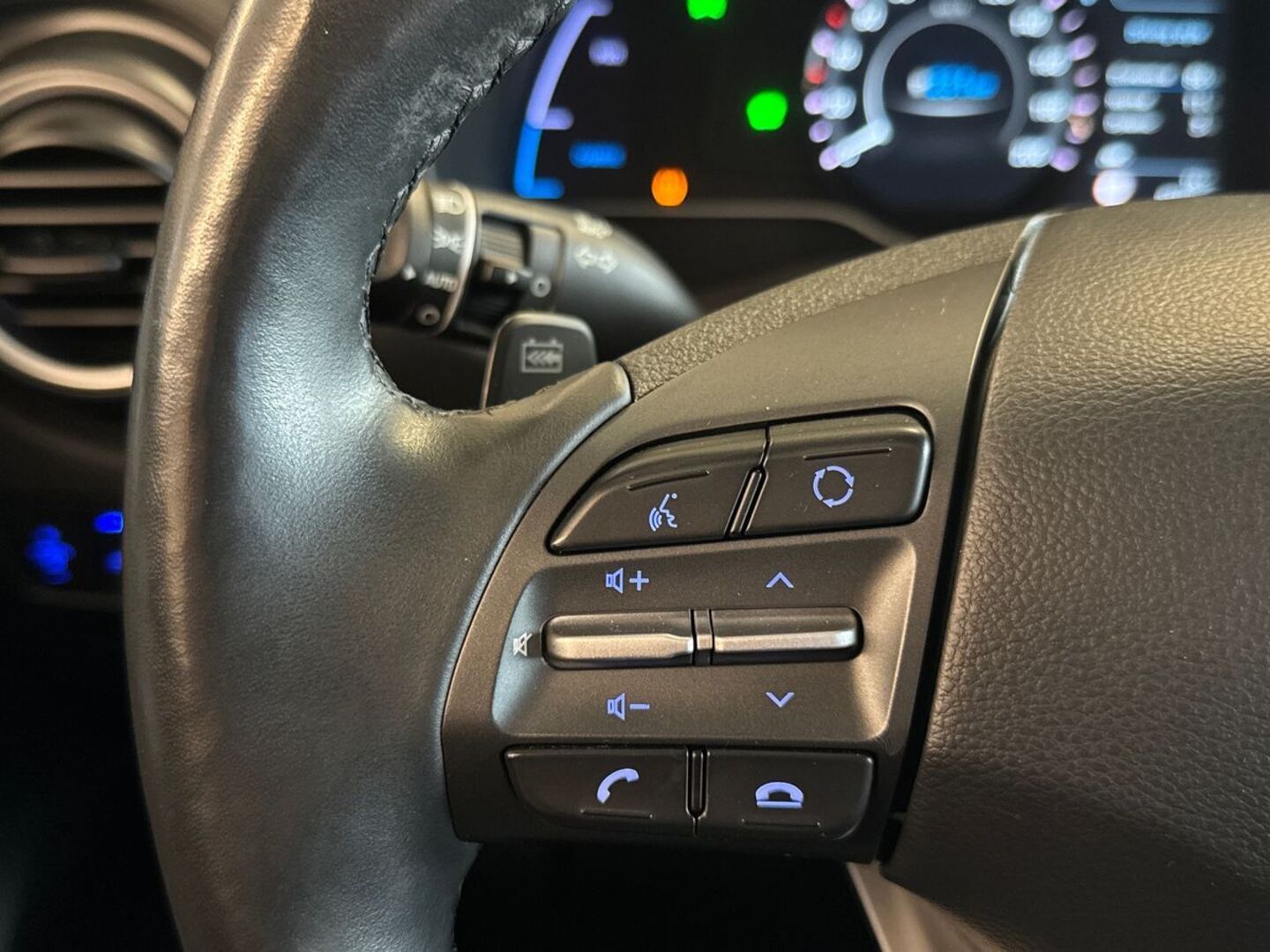 HYUNDAI KONA 17