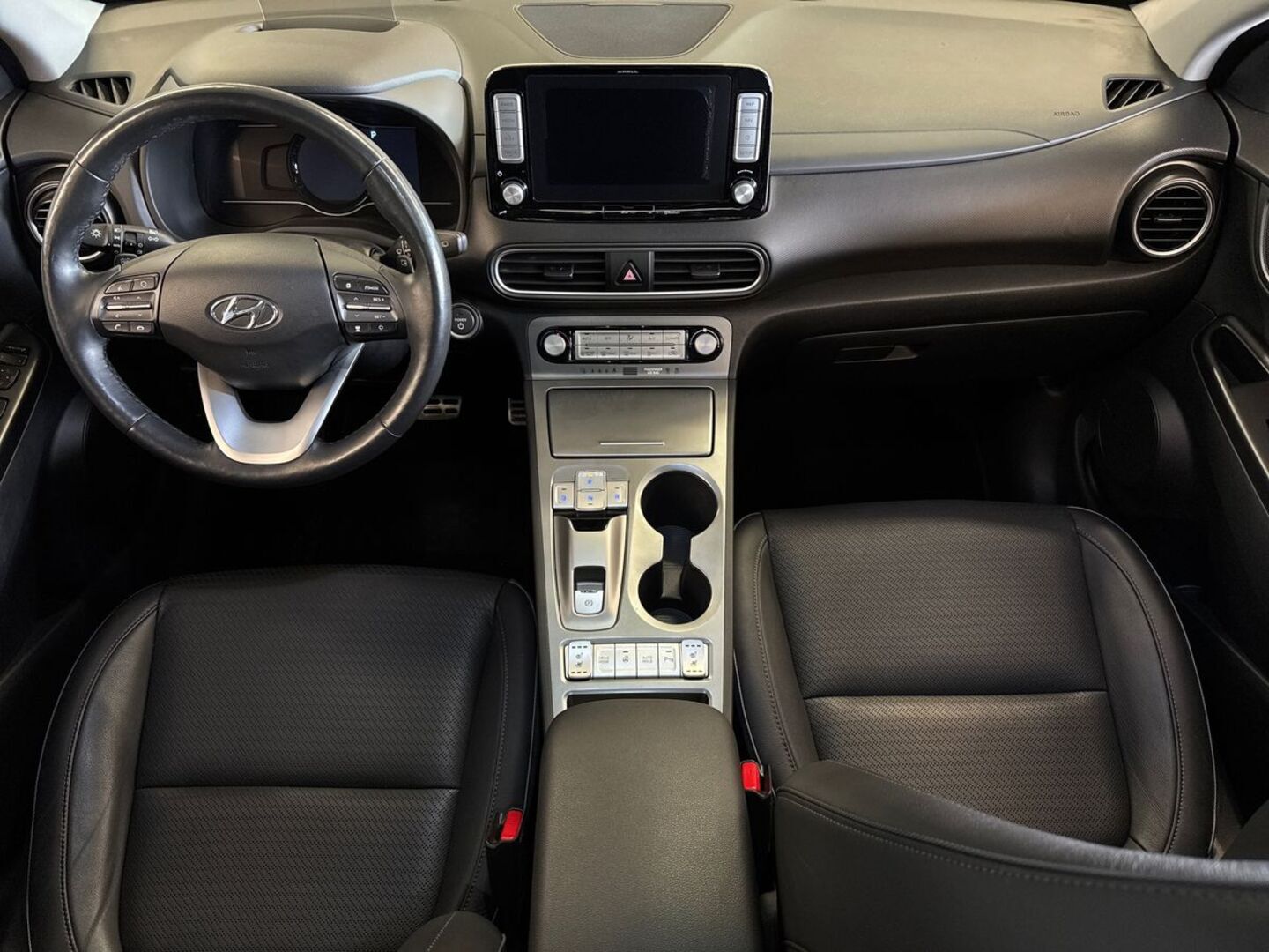 HYUNDAI KONA 31