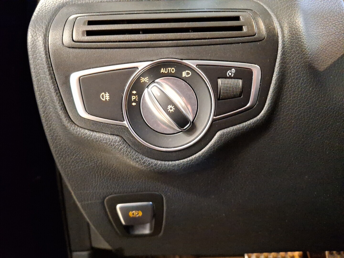 MERCEDES-BENZ GLC 2020