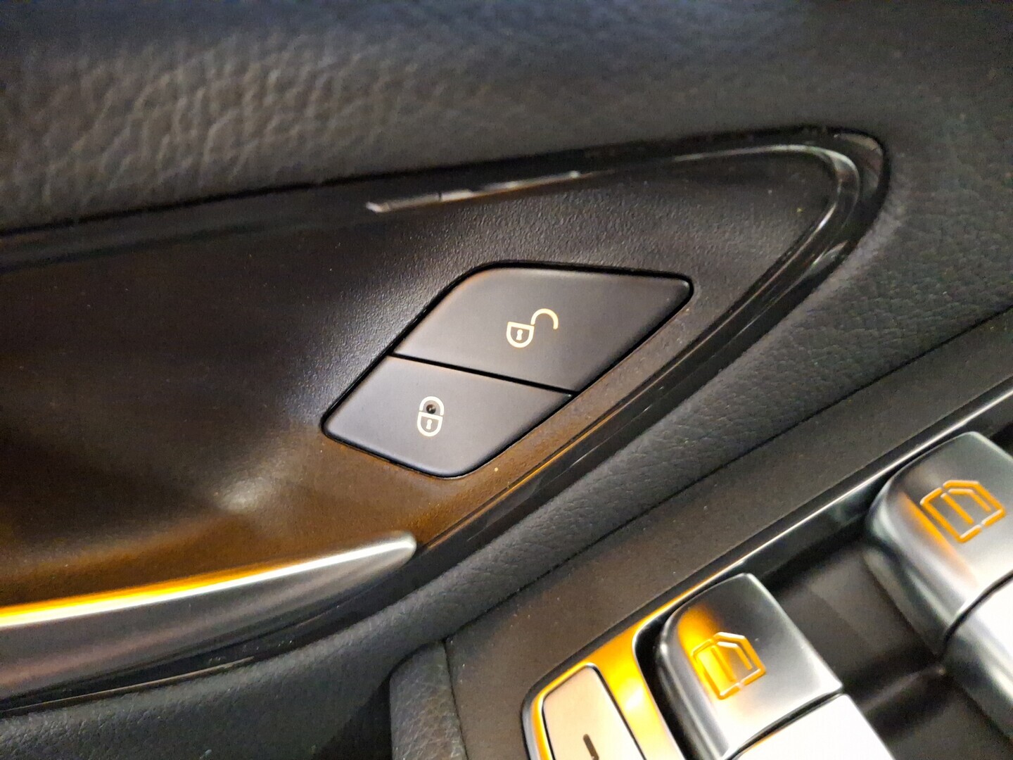 MERCEDES-BENZ GLC 2020