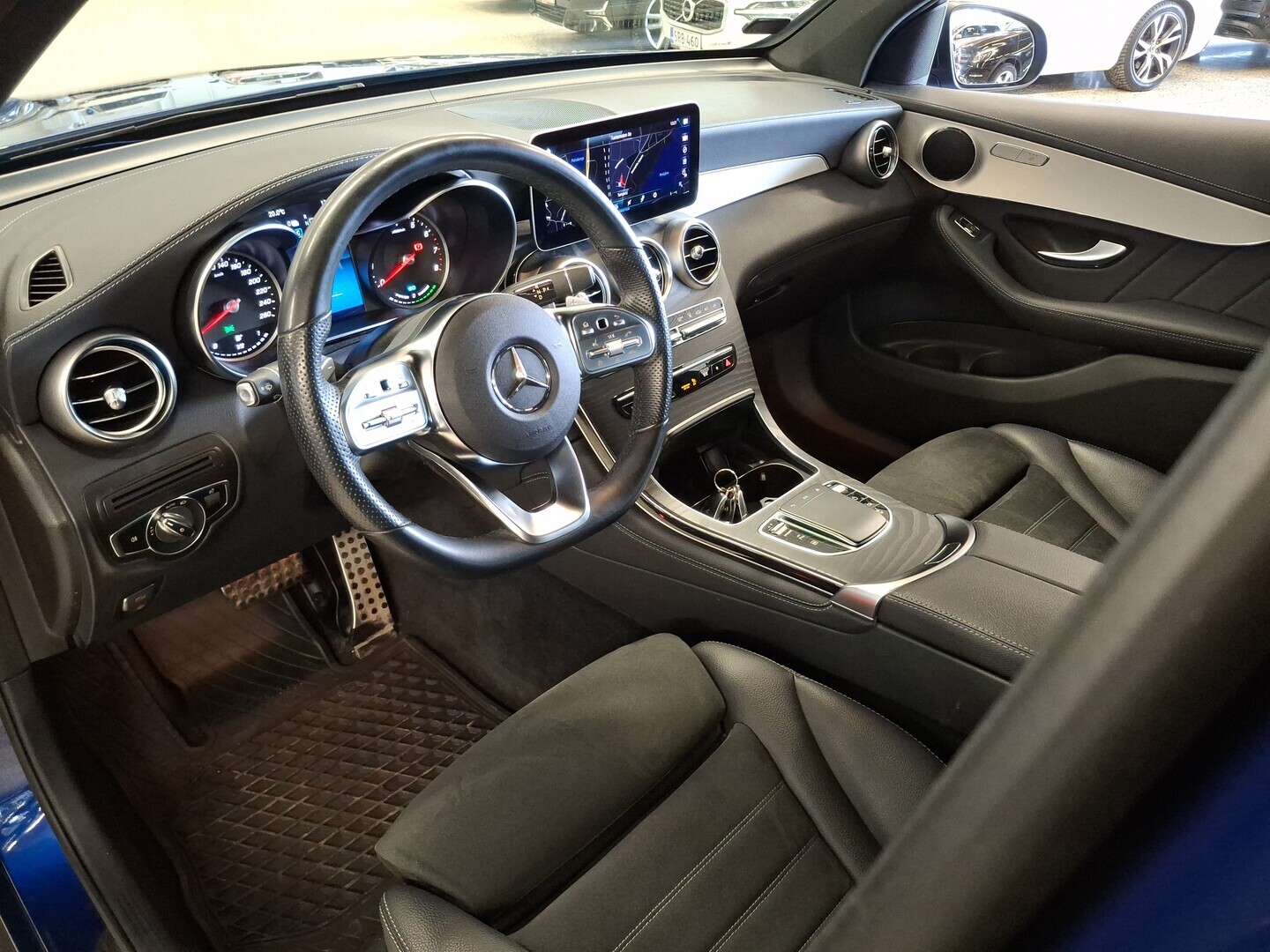 MERCEDES-BENZ GLC 2020