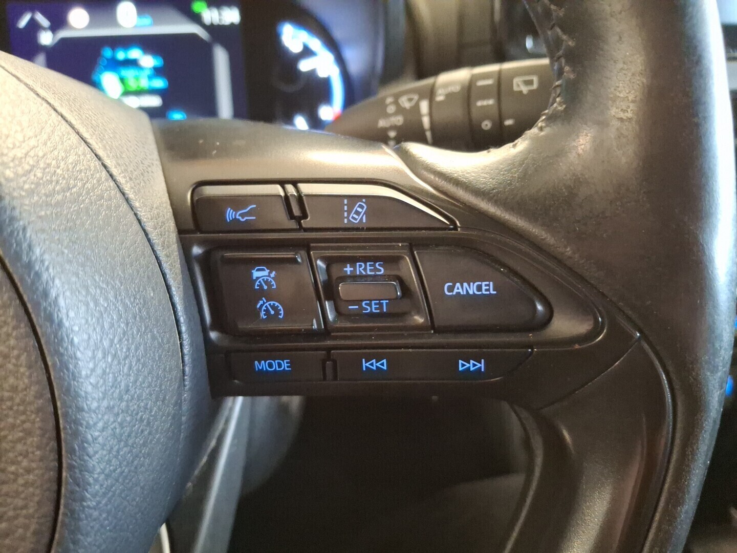 TOYOTA Yaris Cross 2023