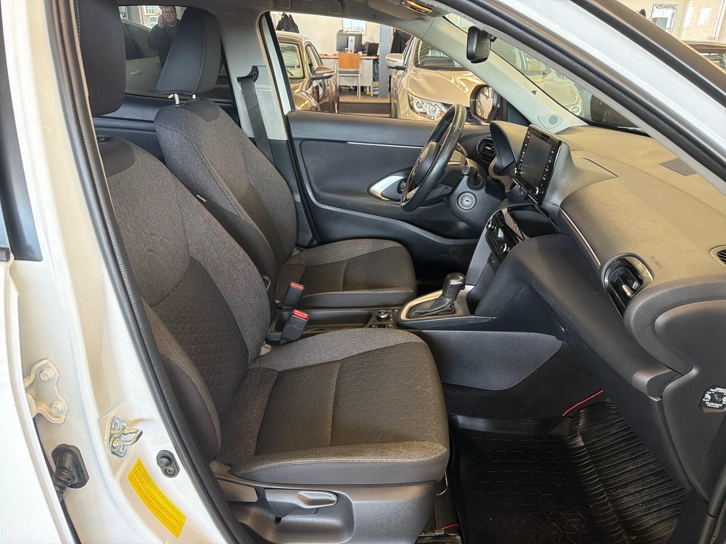 TOYOTA Yaris Cross 2023