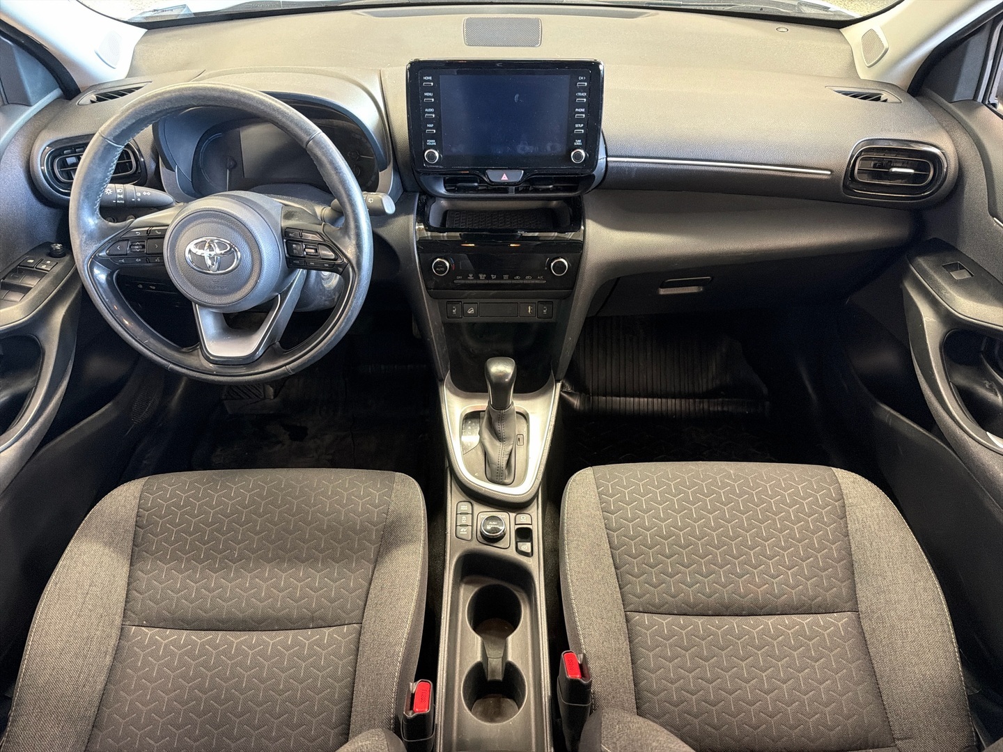 TOYOTA Yaris Cross 2023