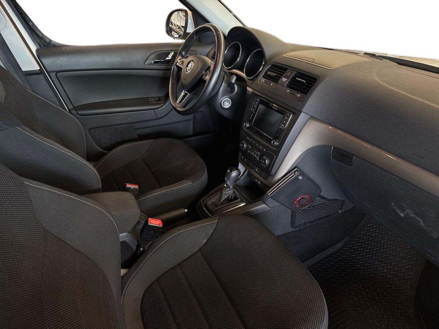 SKODA Yeti 2016