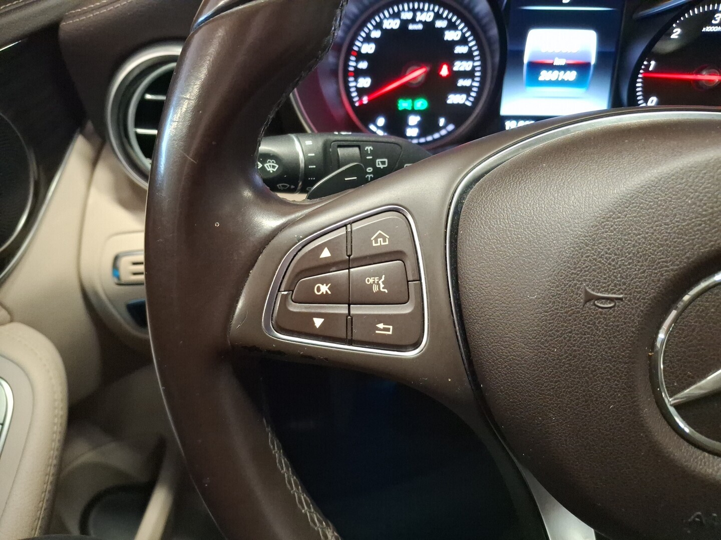 MERCEDES-BENZ C 2015