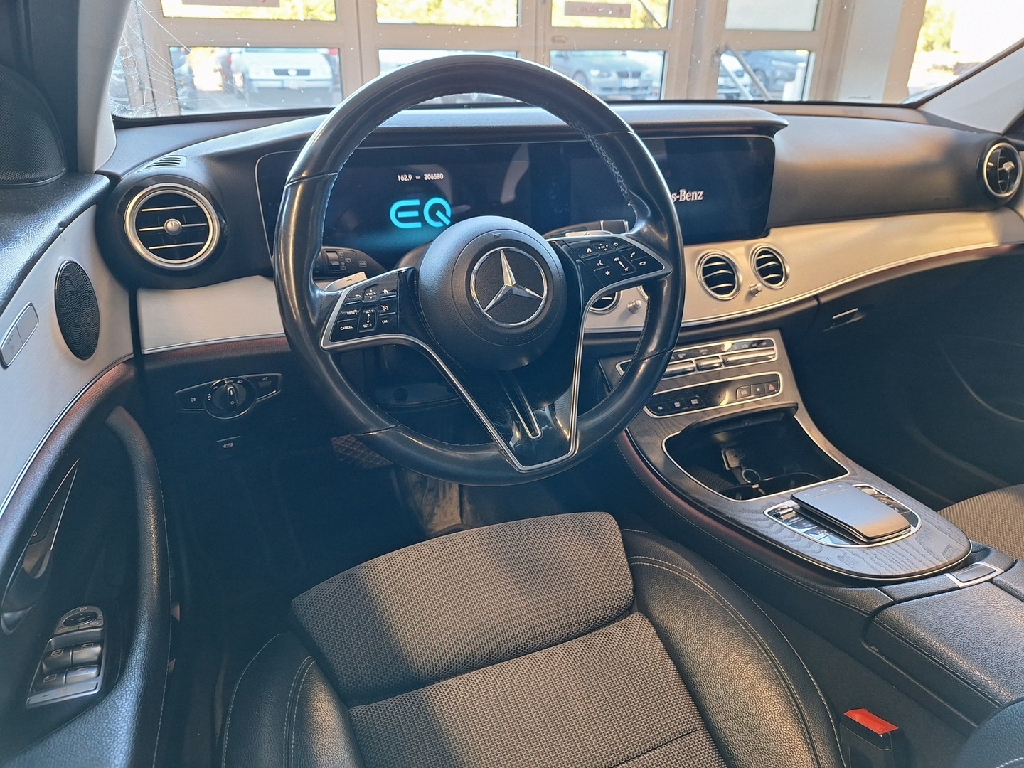 MERCEDES-BENZ E 3