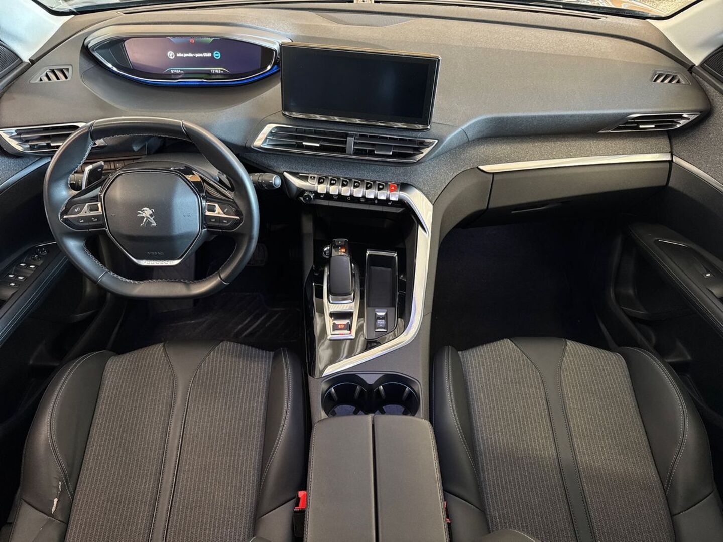 PEUGEOT 3008 2021