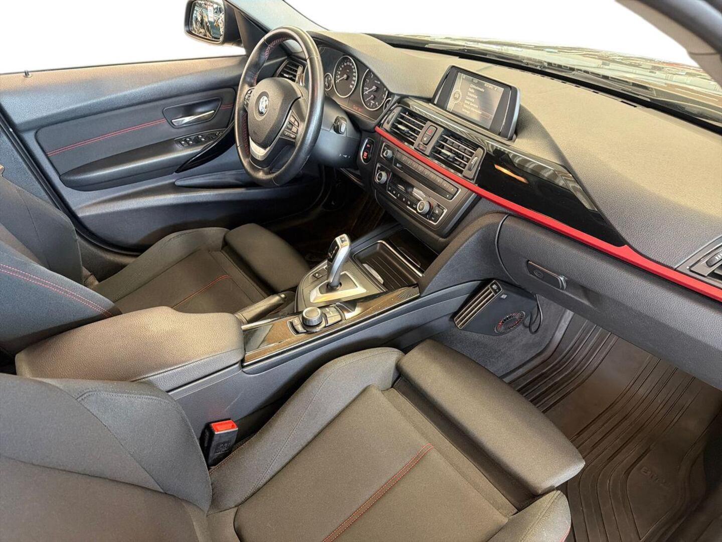 BMW 320 2013