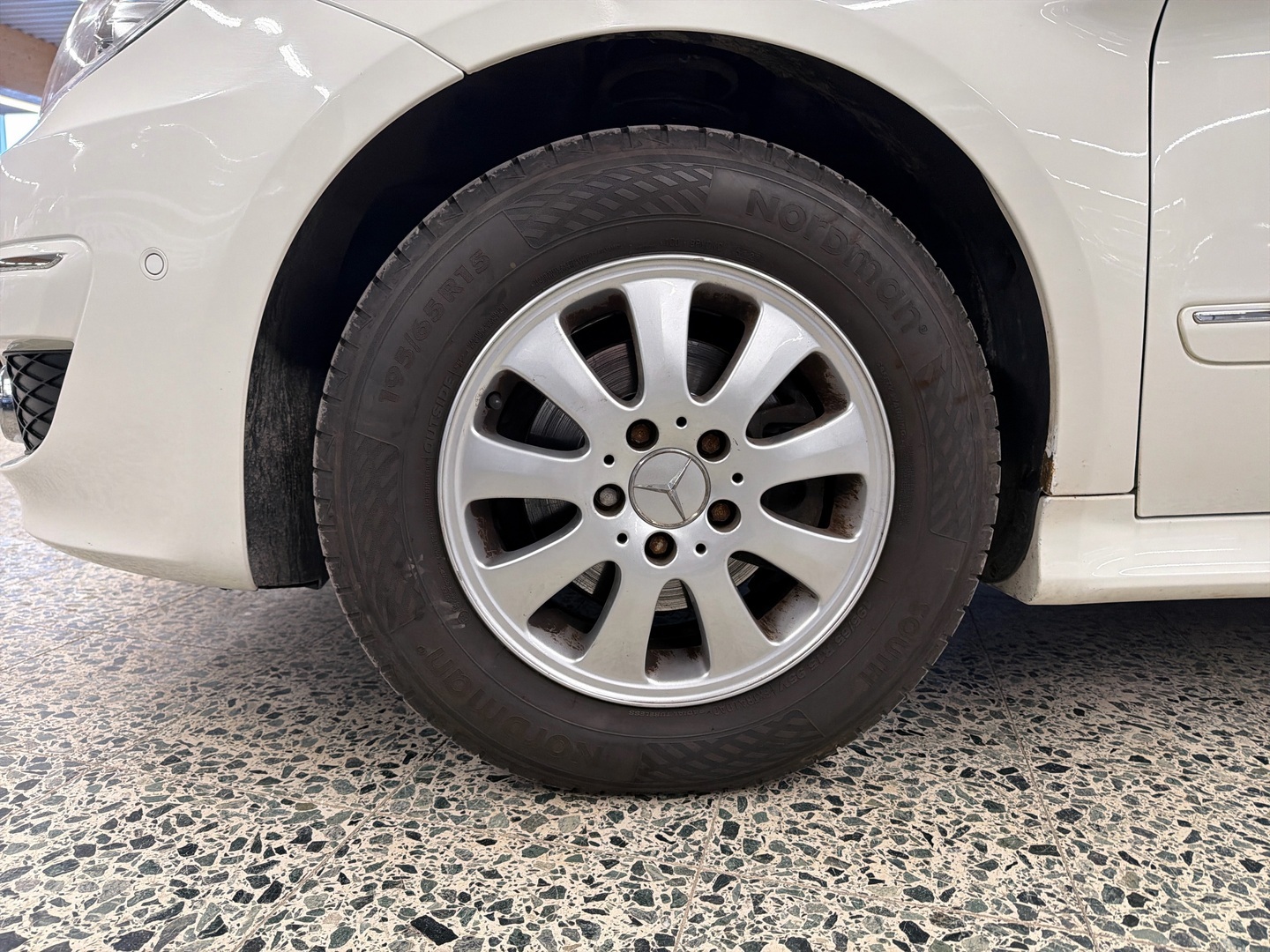 MERCEDES-BENZ B 2011