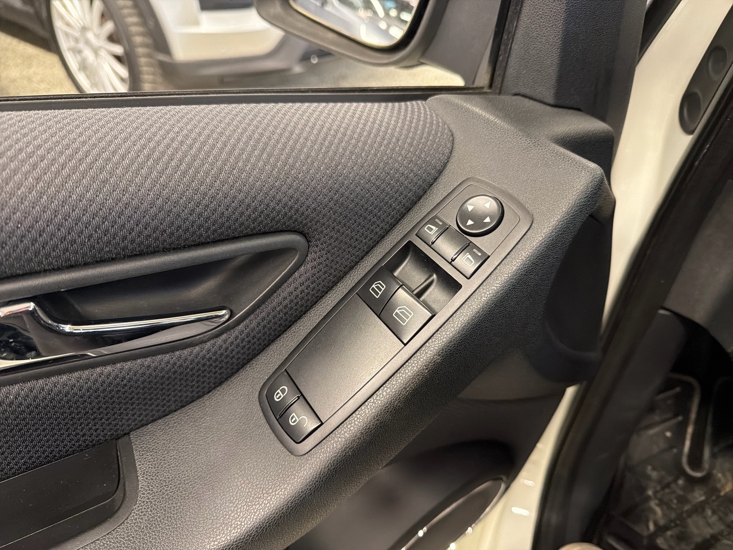 MERCEDES-BENZ B 2011