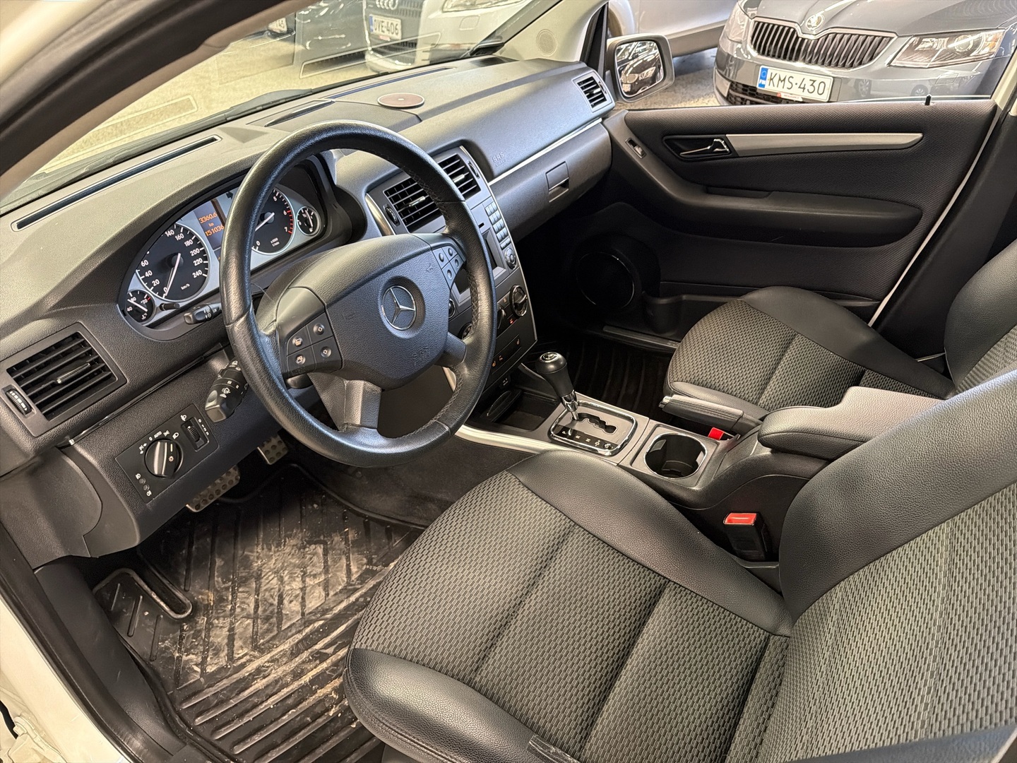 MERCEDES-BENZ B 2011