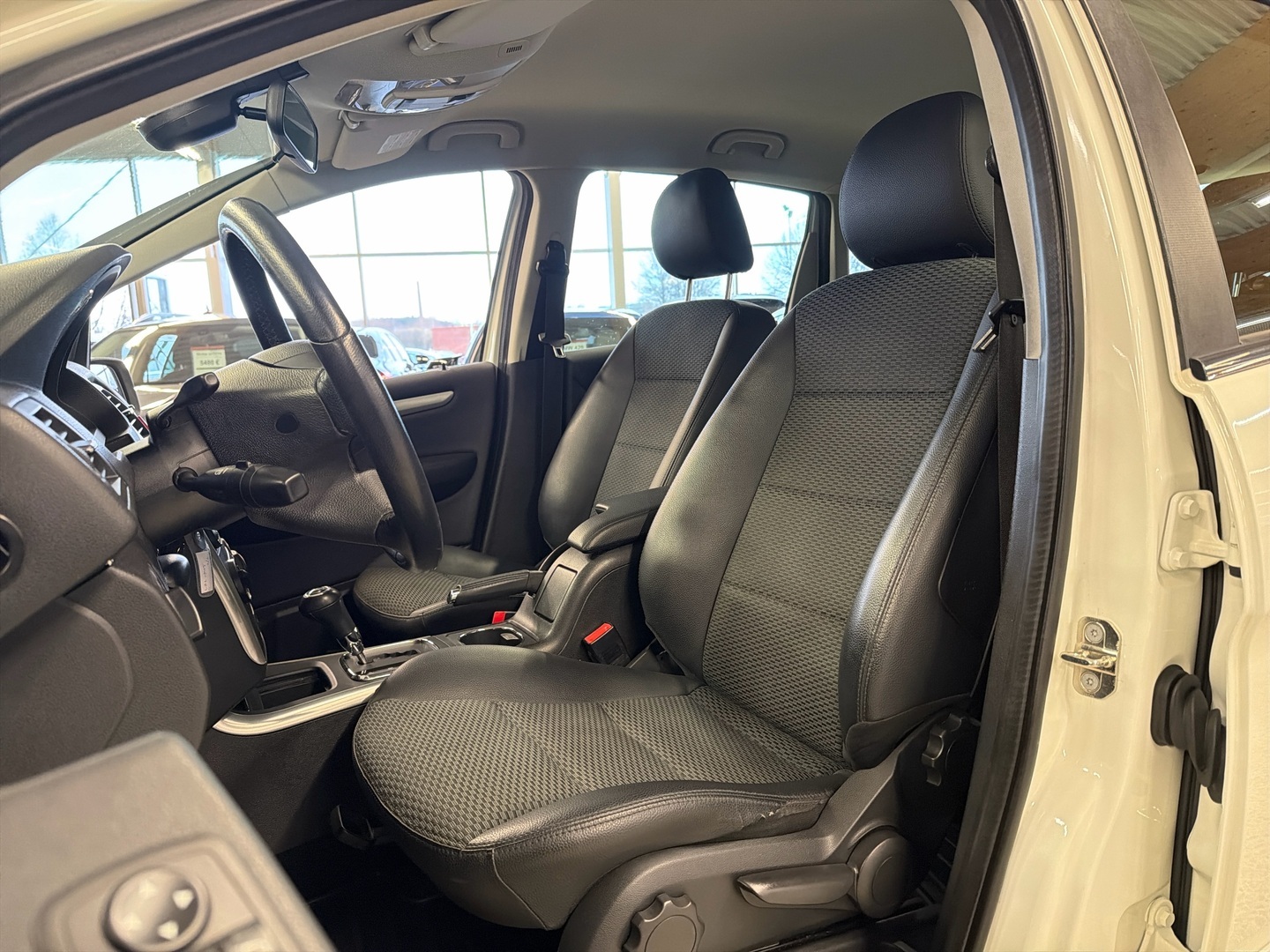 MERCEDES-BENZ B 2011