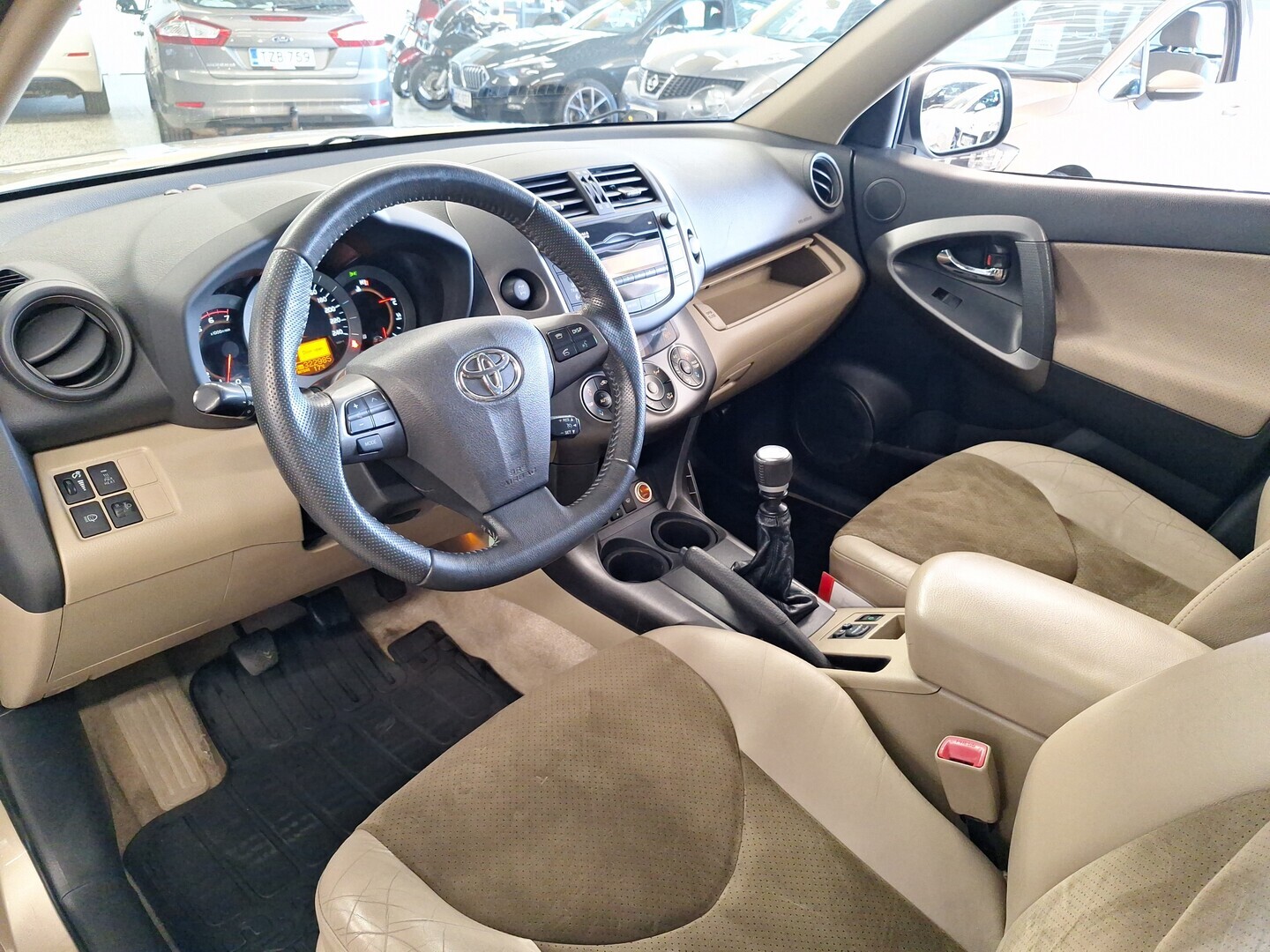 TOYOTA RAV4 2012