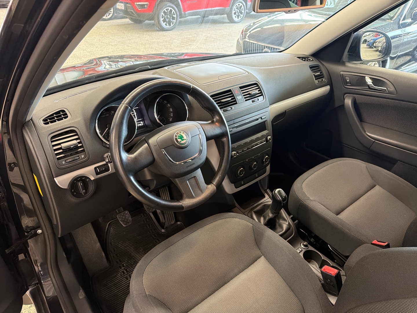 SKODA Yeti 2012
