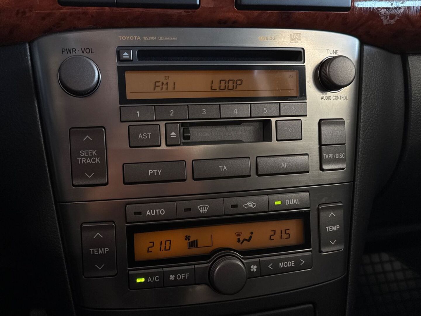 TOYOTA Avensis 24