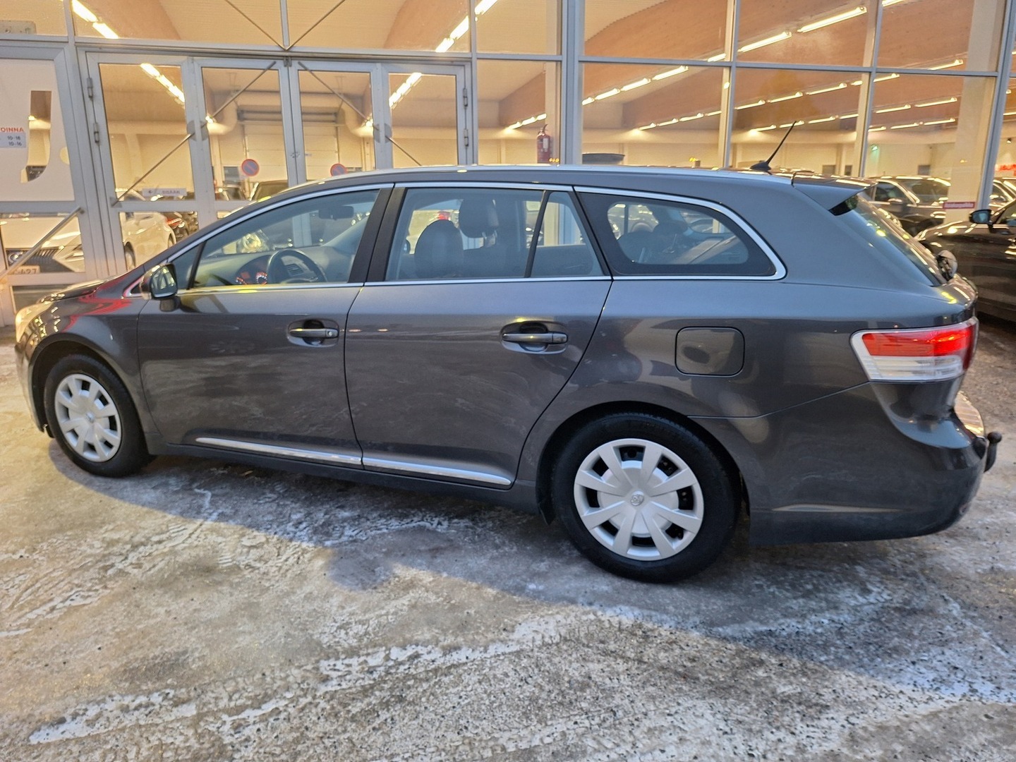 TOYOTA Avensis 2011