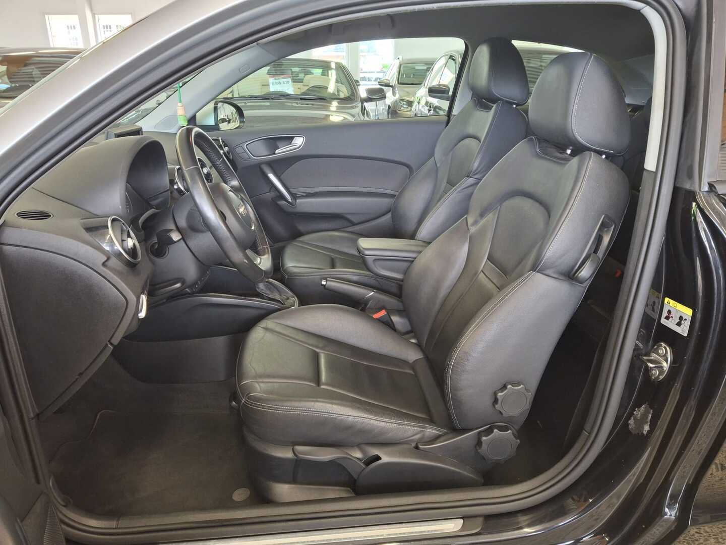 AUDI A1 2010