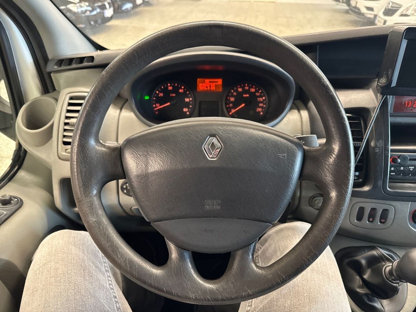 RENAULT Trafic 15