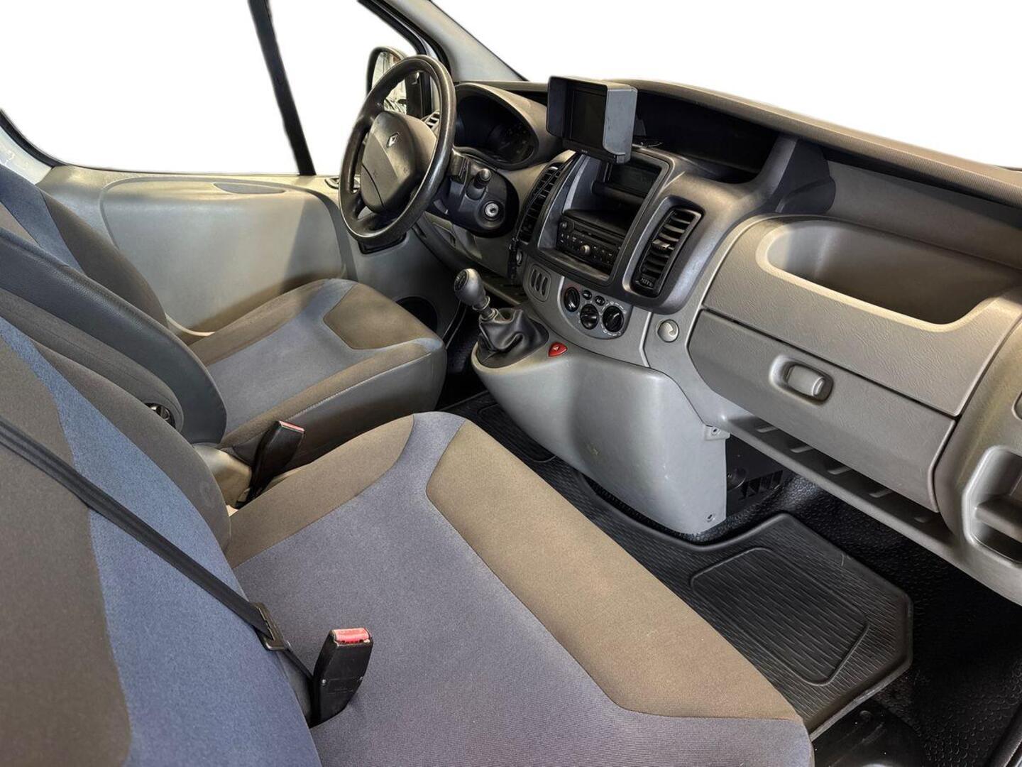 RENAULT Trafic 9