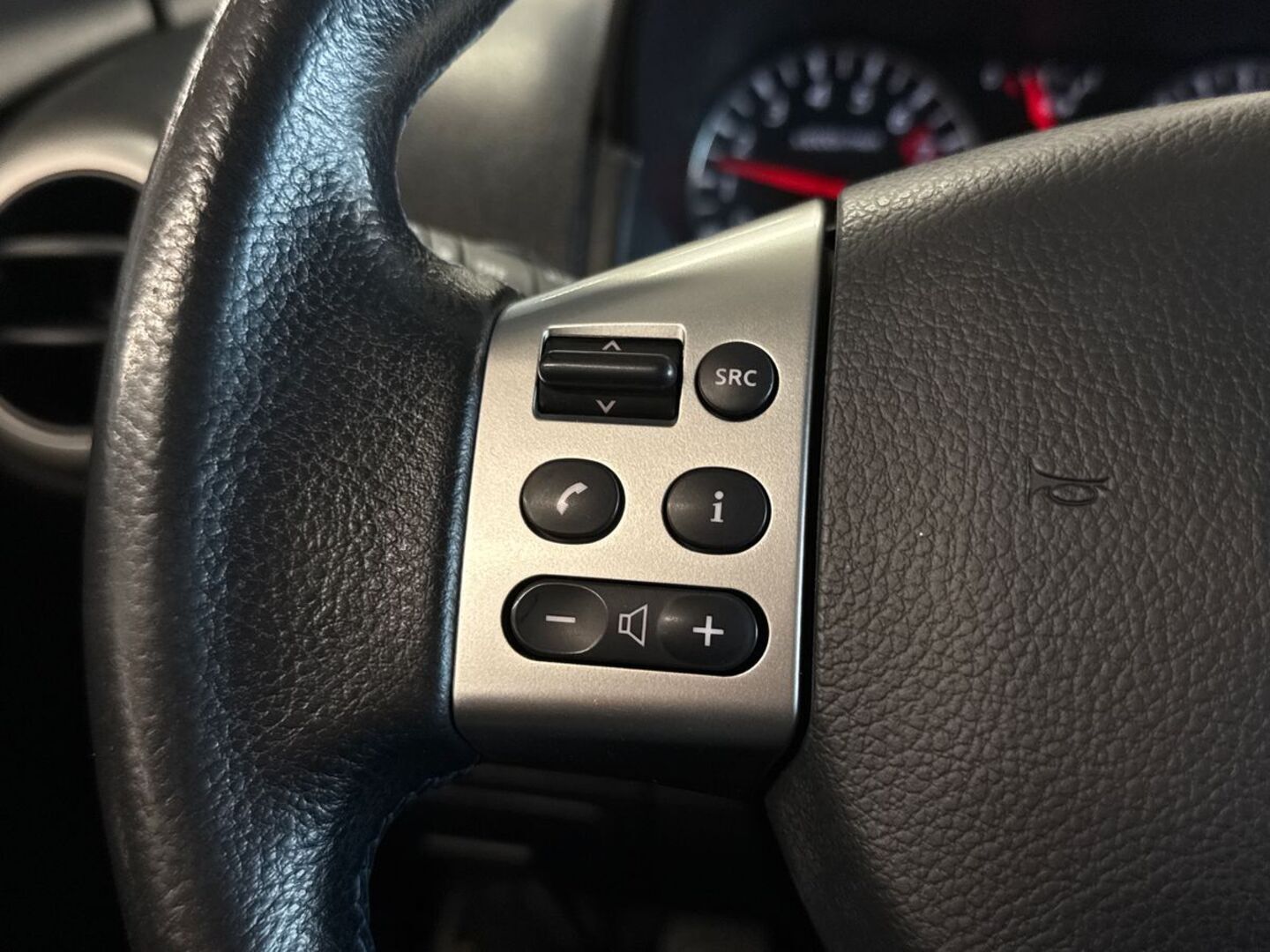 NISSAN Note 2013