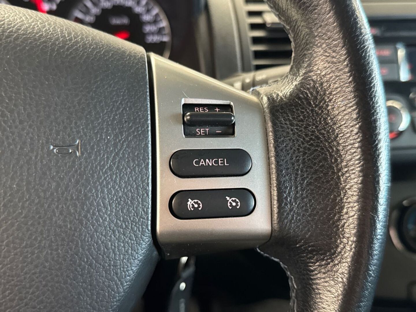 NISSAN Note 2013