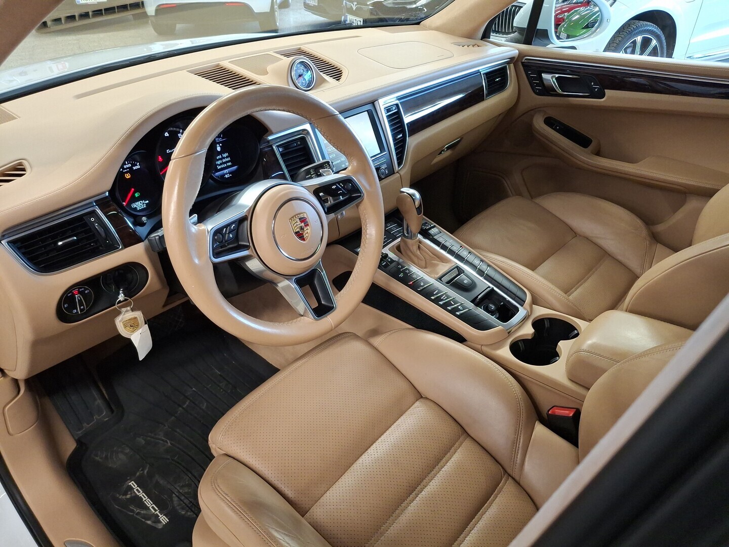 PORSCHE Macan 2014