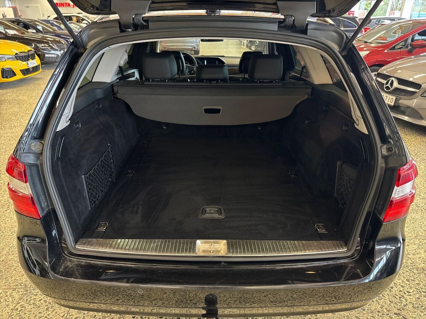 MERCEDES-BENZ E 2010