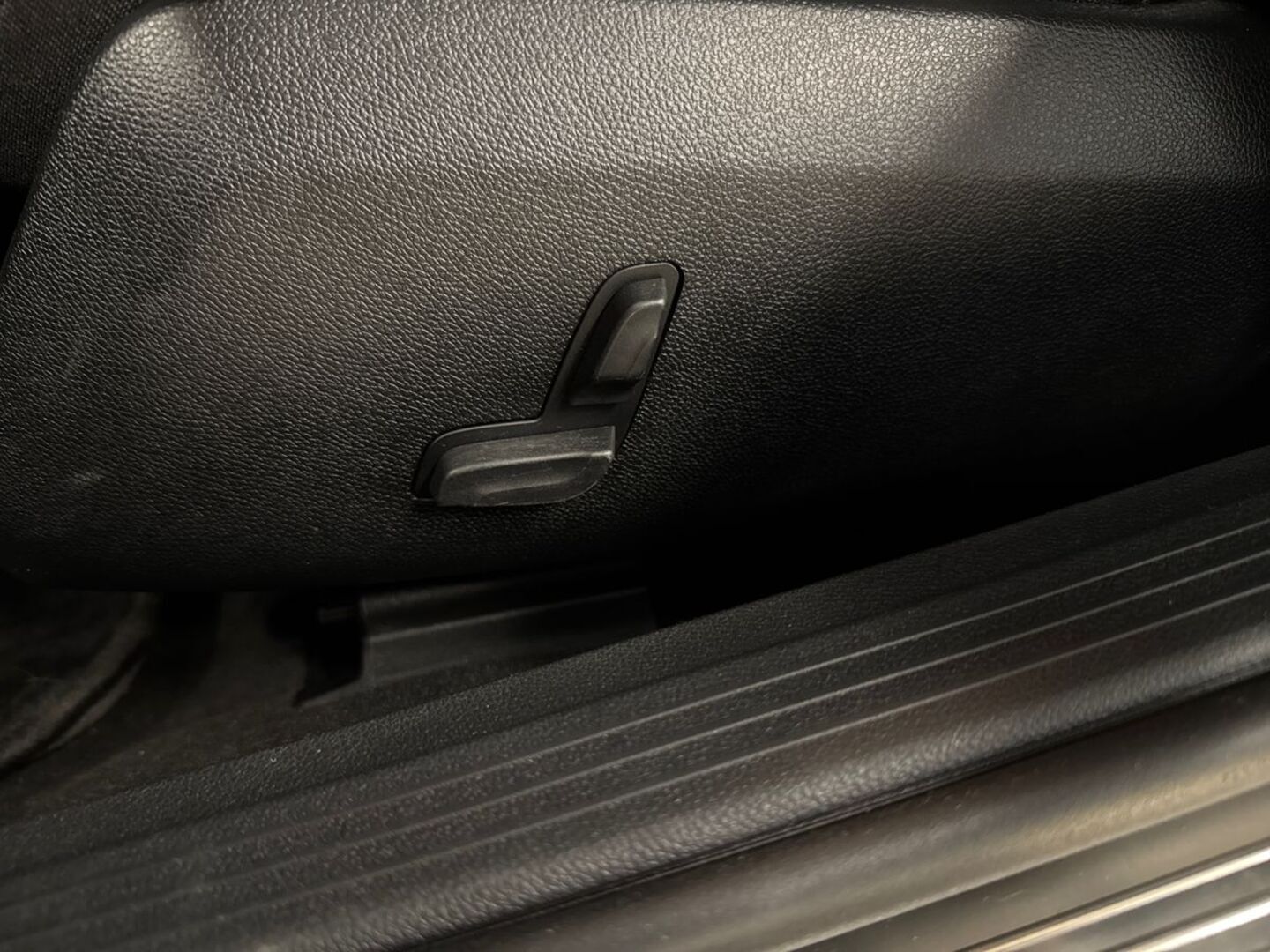 MERCEDES-BENZ E 2010