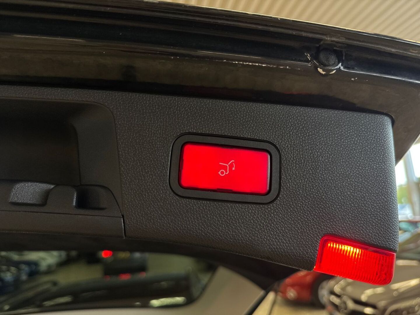 MERCEDES-BENZ E 2010