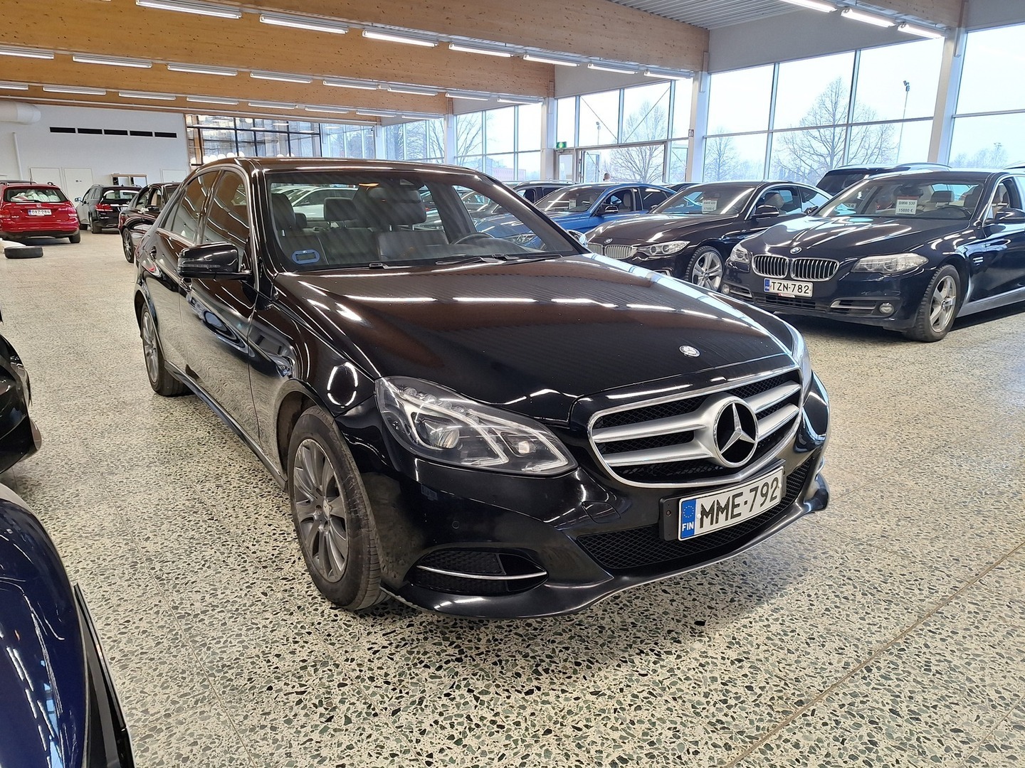 MERCEDES-BENZ E 2015