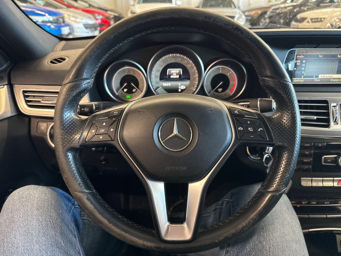 MERCEDES-BENZ E 2015