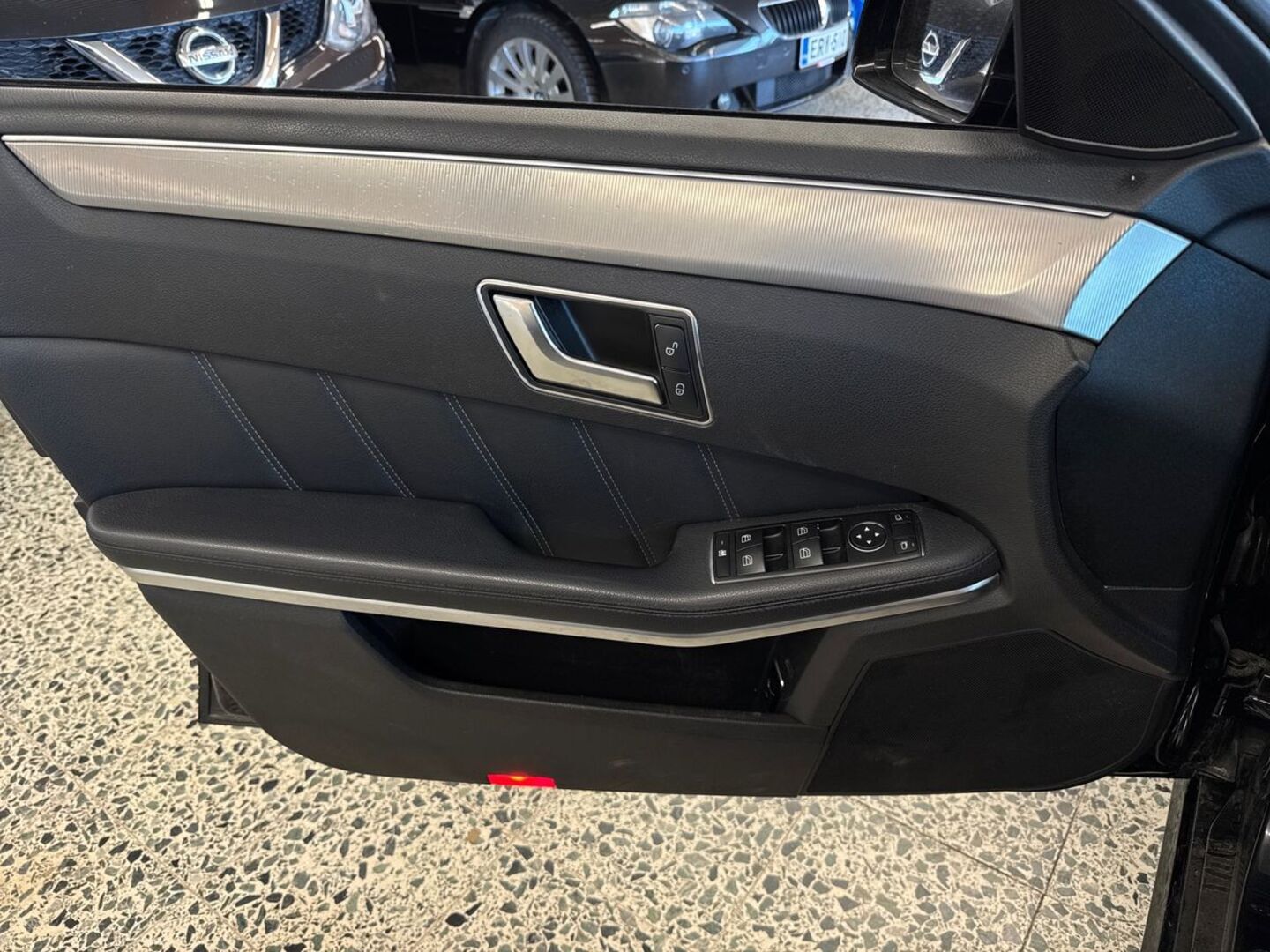 MERCEDES-BENZ E 2015