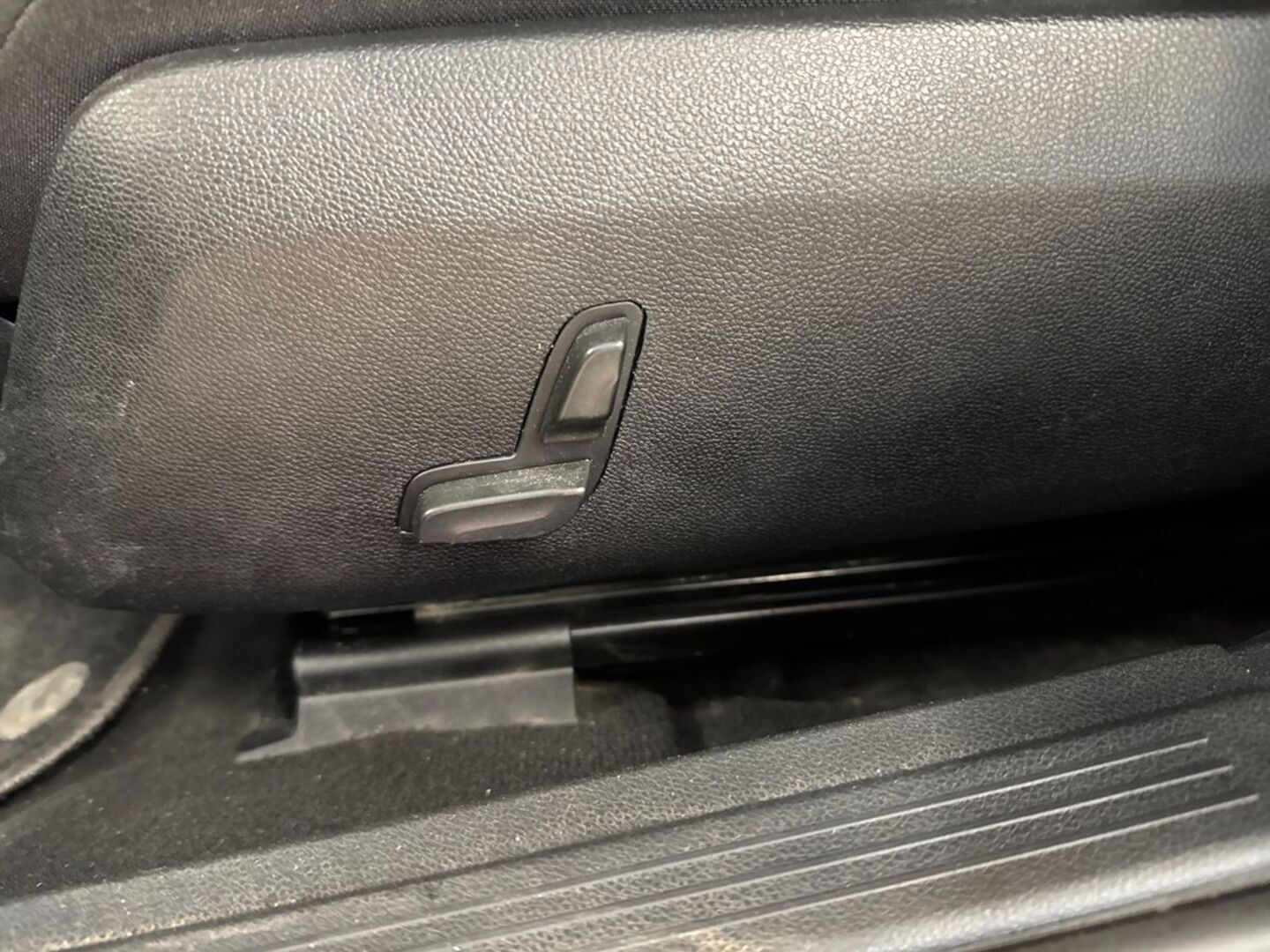 MERCEDES-BENZ E 2015