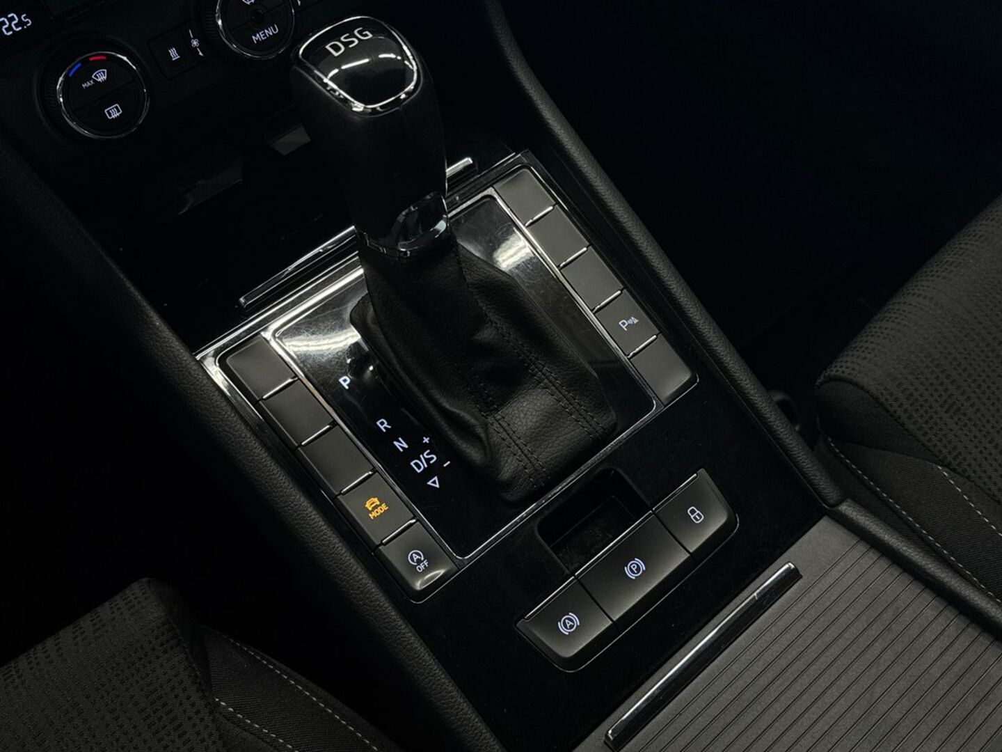 SKODA Superb 2016