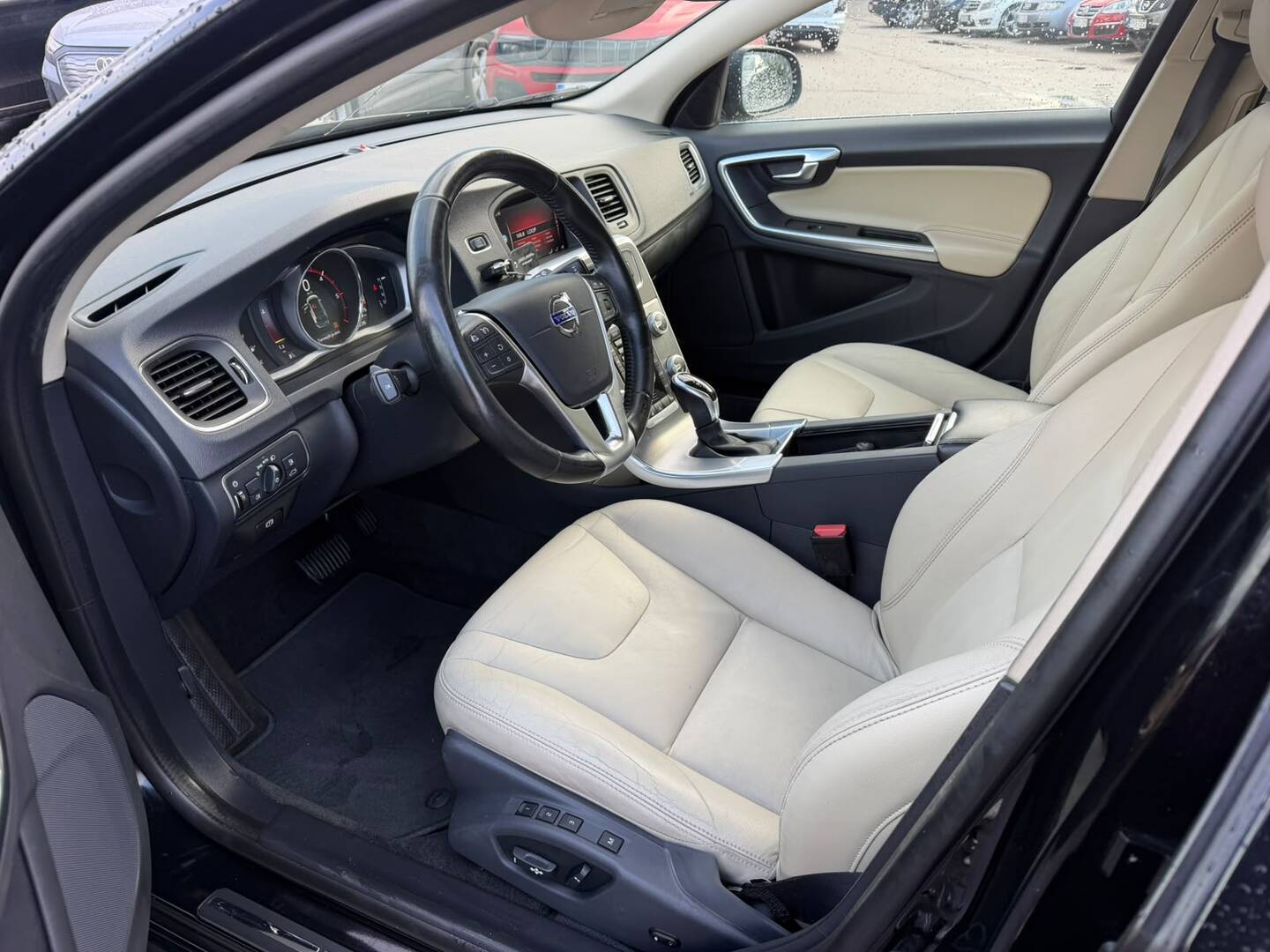 VOLVO V60 2018