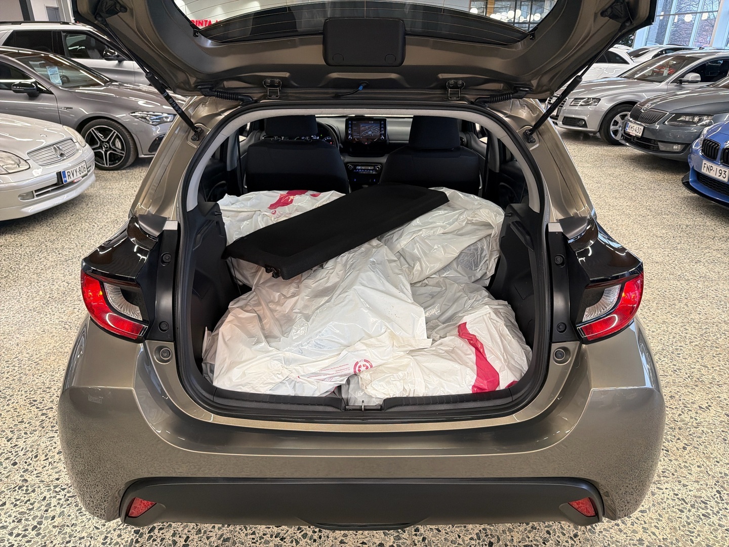 TOYOTA Yaris 2023