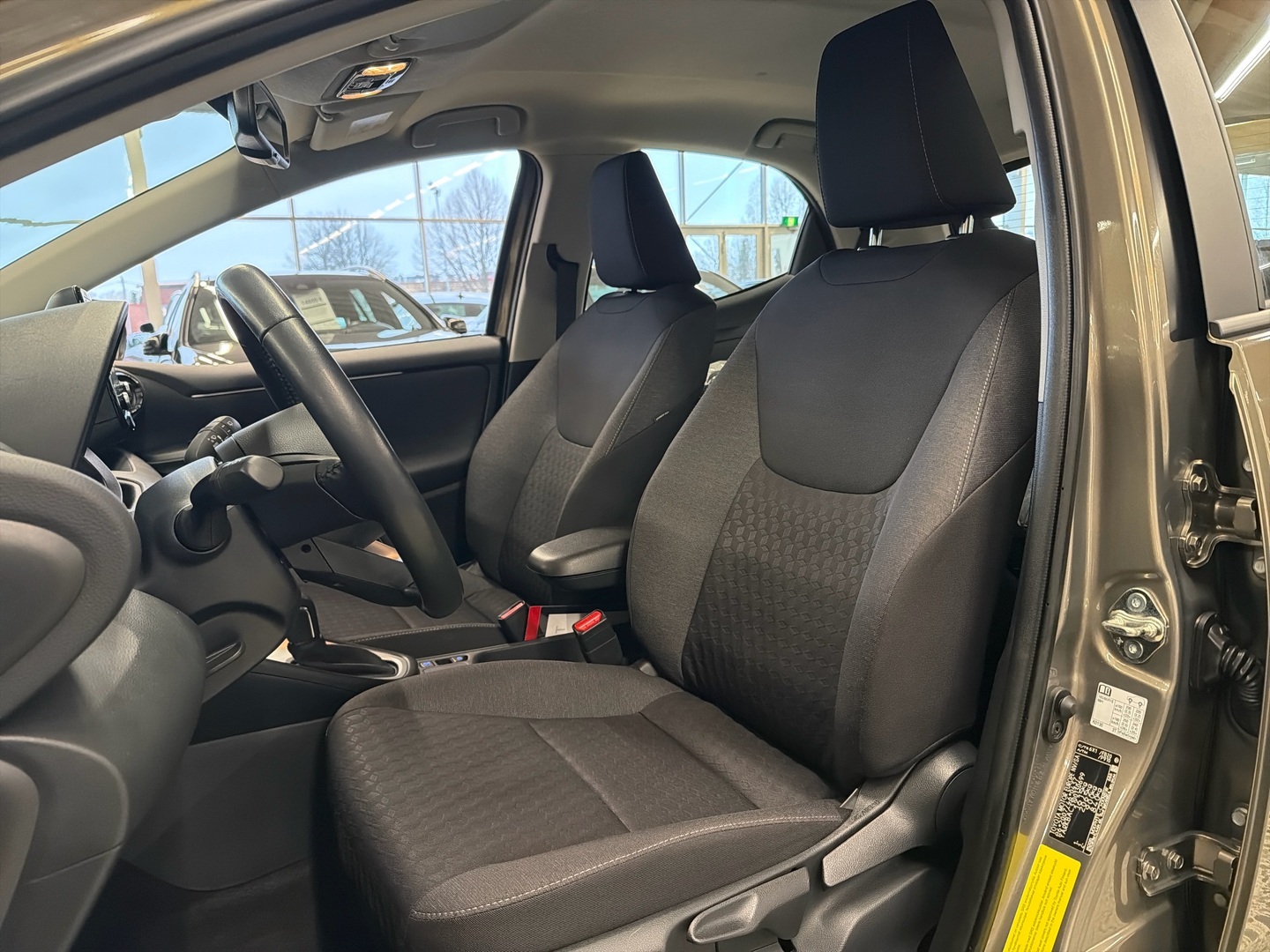 TOYOTA Yaris 2023