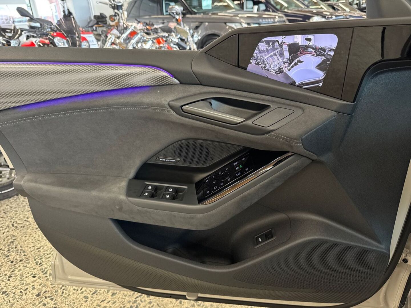 AUDI S6 e-tron 2025